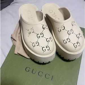 Gucci women platform Sandals